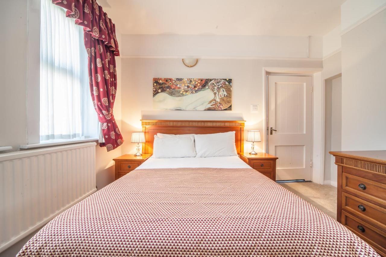 The Manor At Bickley Hotel Bromley Exterior photo